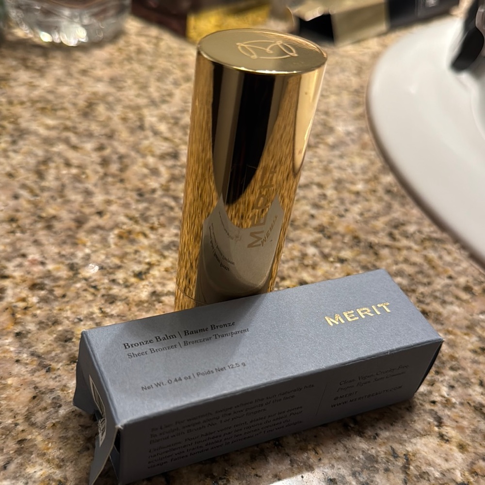 Bronzer contour stick - Merit in shade LEO